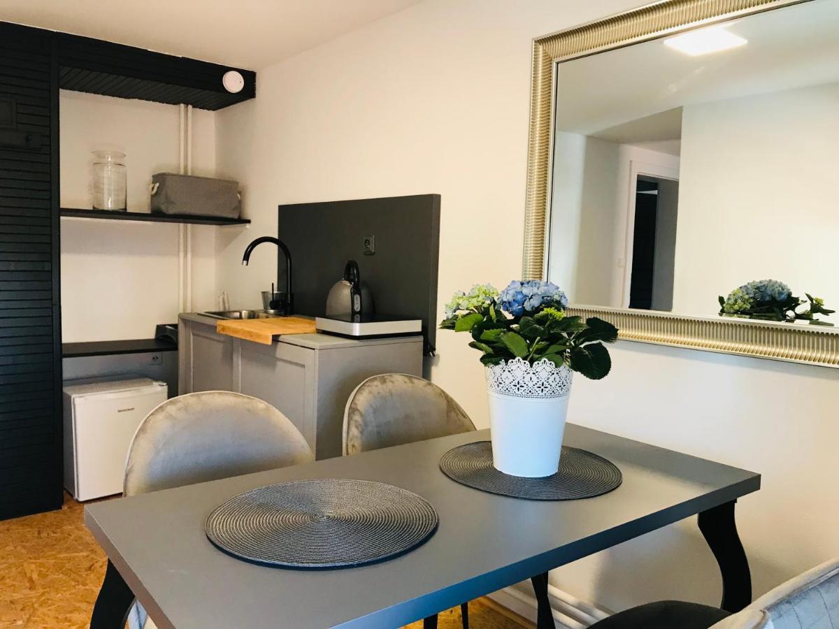 Boutique Apartments U Rolanda, Mikulasske Namesti Znojmo Exterior foto