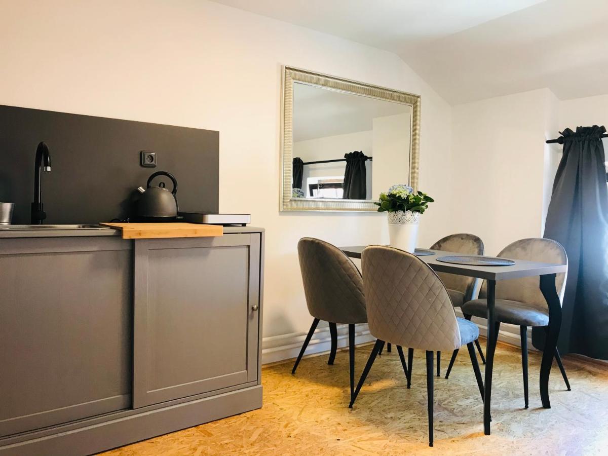 Boutique Apartments U Rolanda, Mikulasske Namesti Znojmo Exterior foto