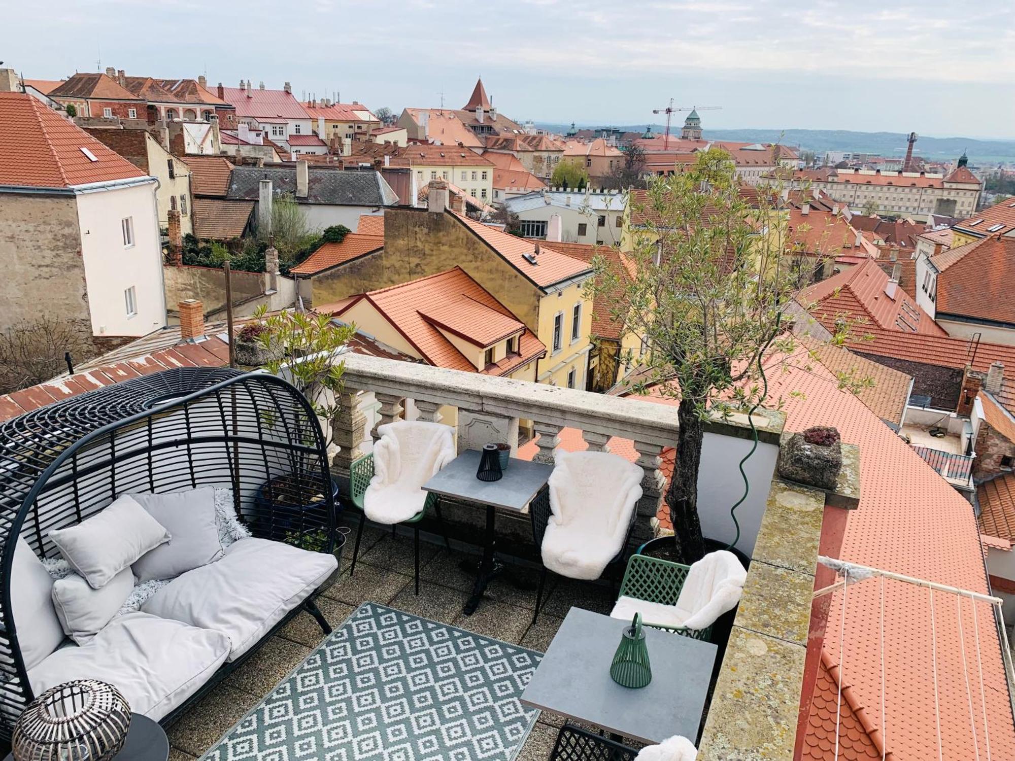 Boutique Apartments U Rolanda, Mikulasske Namesti Znojmo Exterior foto