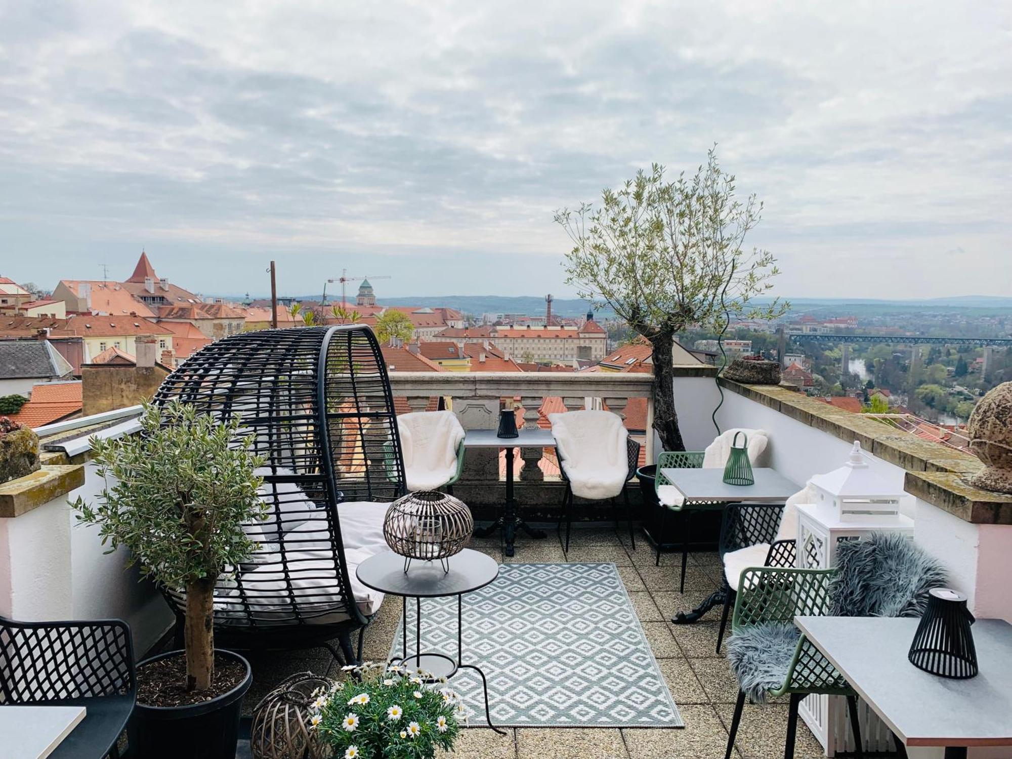 Boutique Apartments U Rolanda, Mikulasske Namesti Znojmo Exterior foto
